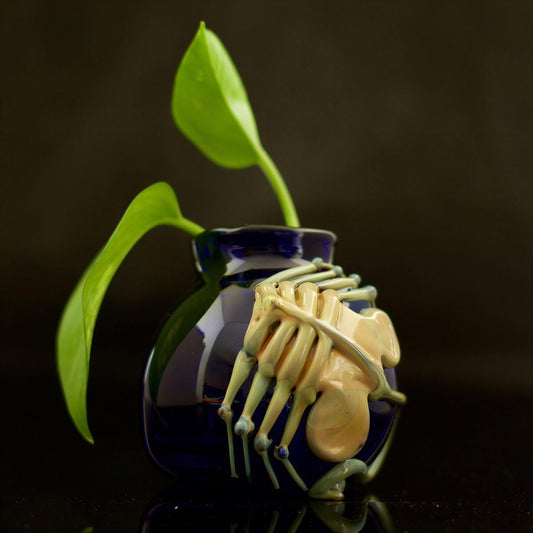 Facehugger Glass Terrarium